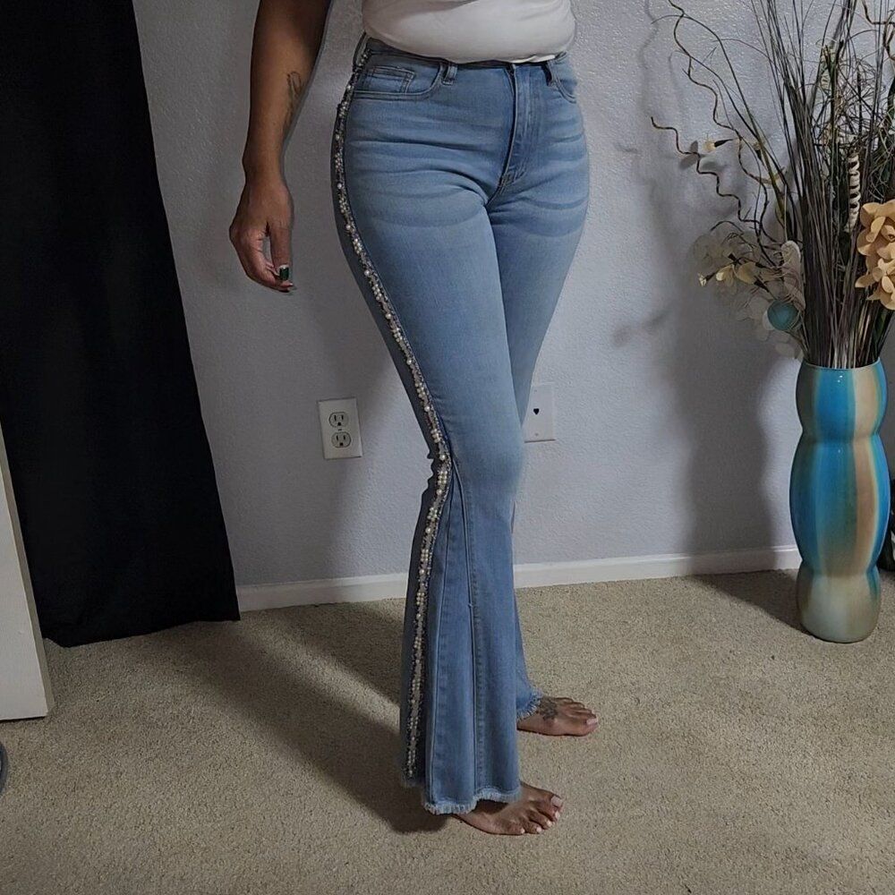 Akira Flare Jeans with Pearls Size 5 - Picture 4 of 10